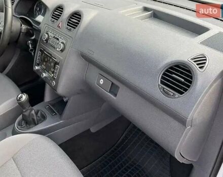 Серый Фольксваген Кадди, объемом двигателя 1.6 л и пробегом 317 тыс. км за 10800 $, фото 24 на Automoto.ua