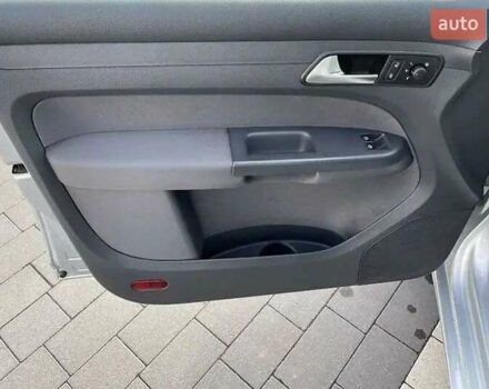 Серый Фольксваген Кадди, объемом двигателя 1.6 л и пробегом 317 тыс. км за 10800 $, фото 25 на Automoto.ua