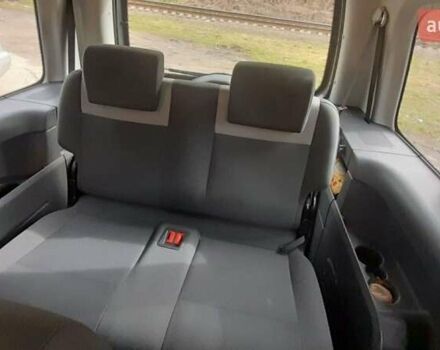 Серый Фольксваген Кадди, объемом двигателя 1.6 л и пробегом 255 тыс. км за 10000 $, фото 6 на Automoto.ua