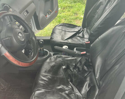 Серый Фольксваген Кадди, объемом двигателя 1.2 л и пробегом 241 тыс. км за 7100 $, фото 3 на Automoto.ua