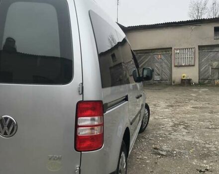 Серый Фольксваген Кадди, объемом двигателя 1.6 л и пробегом 325 тыс. км за 9800 $, фото 3 на Automoto.ua