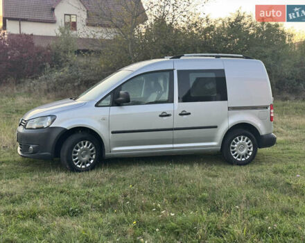 Серый Фольксваген Кадди, объемом двигателя 1.6 л и пробегом 282 тыс. км за 6700 $, фото 3 на Automoto.ua