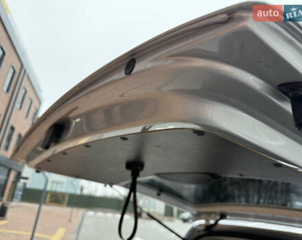 Серый Фольксваген Кадди, объемом двигателя 1.6 л и пробегом 224 тыс. км за 12700 $, фото 71 на Automoto.ua