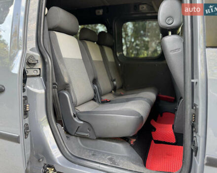 Фольксваген Кадди 2012 в Тернополе на Automoto.ua Серый Фольксваген Кадди, объемом двигателя 1.6 л и пробегом 250 тыс. км за 9500 $, фото 7 на Automoto.ua