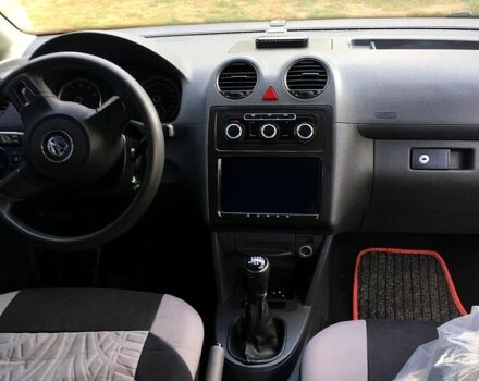 Серый Фольксваген Кадди, объемом двигателя 1.2 л и пробегом 310 тыс. км за 6000 $, фото 8 на Automoto.ua