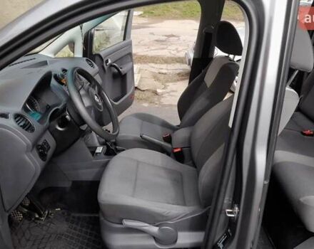 Серый Фольксваген Кадди, объемом двигателя 1.6 л и пробегом 255 тыс. км за 10000 $, фото 8 на Automoto.ua