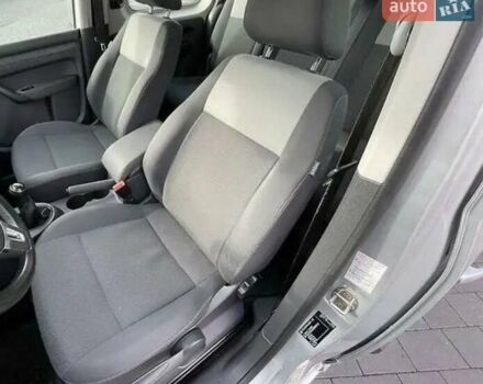 Серый Фольксваген Кадди, объемом двигателя 1.6 л и пробегом 317 тыс. км за 10800 $, фото 17 на Automoto.ua