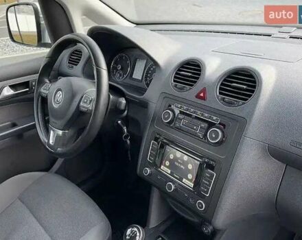 Серый Фольксваген Кадди, объемом двигателя 1.6 л и пробегом 317 тыс. км за 10800 $, фото 8 на Automoto.ua