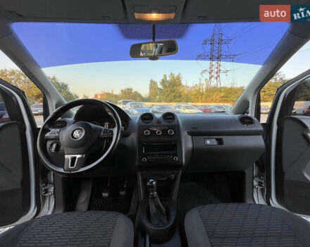 Сірий Фольксваген Кадді, об'ємом двигуна 1.2 л та пробігом 232 тис. км за 8300 $, фото 13 на Automoto.ua