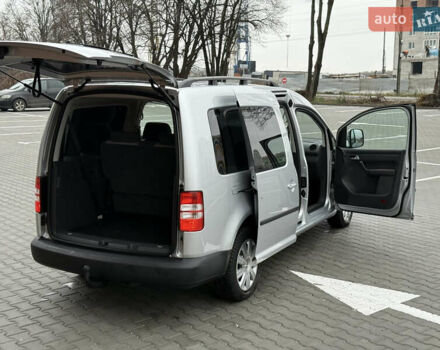 Серый Фольксваген Кадди, объемом двигателя 1.6 л и пробегом 224 тыс. км за 12700 $, фото 104 на Automoto.ua