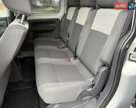 Серый Фольксваген Кадди, объемом двигателя 1.6 л и пробегом 224 тыс. км за 12700 $, фото 53 на Automoto.ua