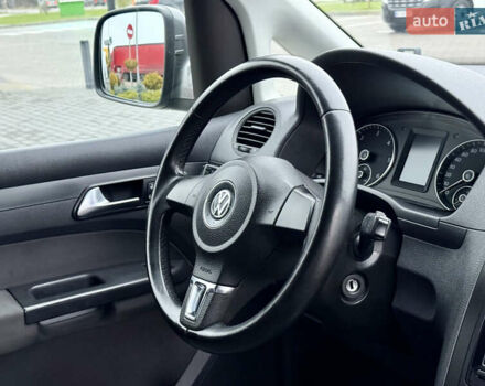 Серый Фольксваген Кадди, объемом двигателя 1.6 л и пробегом 267 тыс. км за 11700 $, фото 27 на Automoto.ua