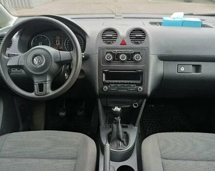Сірий Фольксваген Кадді, об'ємом двигуна 2 л та пробігом 177 тис. км за 11300 $, фото 3 на Automoto.ua