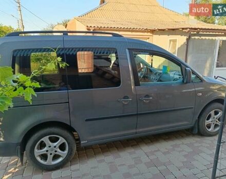 Серый Фольксваген Кадди, объемом двигателя 1.6 л и пробегом 280 тыс. км за 10000 $, фото 4 на Automoto.ua