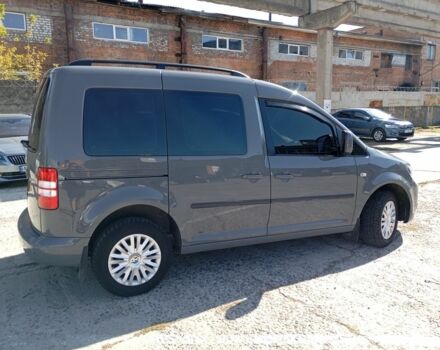 Серый Фольксваген Кадди, объемом двигателя 2 л и пробегом 268 тыс. км за 10700 $, фото 6 на Automoto.ua