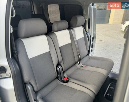 Сірий Фольксваген Кадді, об'ємом двигуна 1.6 л та пробігом 260 тис. км за 12800 $, фото 10 на Automoto.ua