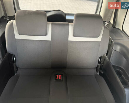 Сірий Фольксваген Кадді, об'ємом двигуна 1.6 л та пробігом 260 тис. км за 12800 $, фото 12 на Automoto.ua