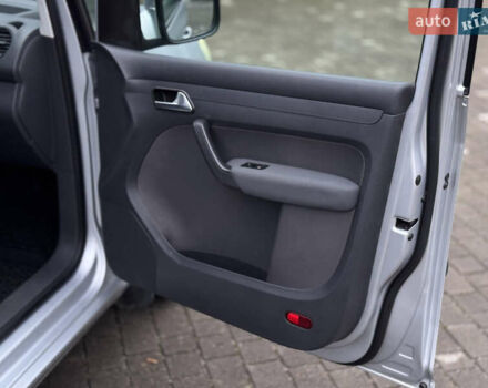 Серый Фольксваген Кадди, объемом двигателя 1.6 л и пробегом 172 тыс. км за 11000 $, фото 20 на Automoto.ua