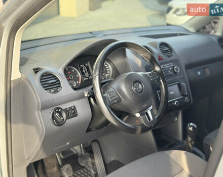 Сірий Фольксваген Кадді, об'ємом двигуна 1.6 л та пробігом 260 тис. км за 12800 $, фото 30 на Automoto.ua