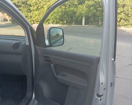 Сірий Фольксваген Кадді, об'ємом двигуна 1.6 л та пробігом 220 тис. км за 13700 $, фото 4 на Automoto.ua