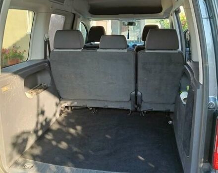 Серый Фольксваген Кадди, объемом двигателя 1.6 л и пробегом 280 тыс. км за 10000 $, фото 3 на Automoto.ua