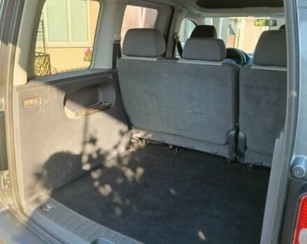 Серый Фольксваген Кадди, объемом двигателя 1.6 л и пробегом 280 тыс. км за 10000 $, фото 7 на Automoto.ua