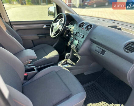 Серый Фольксваген Кадди, объемом двигателя 2 л и пробегом 350 тыс. км за 12750 $, фото 34 на Automoto.ua