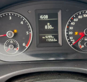 Серый Фольксваген Кадди, объемом двигателя 1.6 л и пробегом 174 тыс. км за 10450 $, фото 4 на Automoto.ua