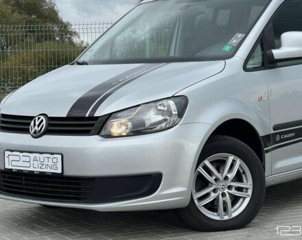 Сірий Фольксваген Кадді, об'ємом двигуна 1.6 л та пробігом 248 тис. км за 6950 $, фото 2 на Automoto.ua