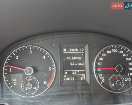 Серый Фольксваген Кадди, объемом двигателя 1.6 л и пробегом 229 тыс. км за 12500 $, фото 1 на Automoto.ua