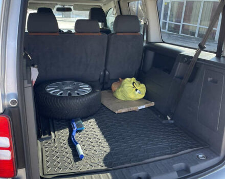 Серый Фольксваген Кадди, объемом двигателя 2 л и пробегом 350 тыс. км за 12750 $, фото 48 на Automoto.ua