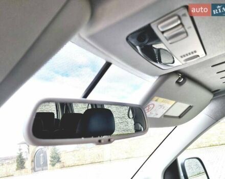 Серый Фольксваген Кадди, объемом двигателя 1.6 л и пробегом 248 тыс. км за 13700 $, фото 81 на Automoto.ua