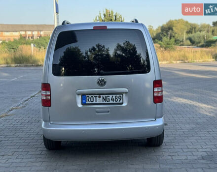 Серый Фольксваген Кадди, объемом двигателя 1.6 л и пробегом 191 тыс. км за 12200 $, фото 3 на Automoto.ua