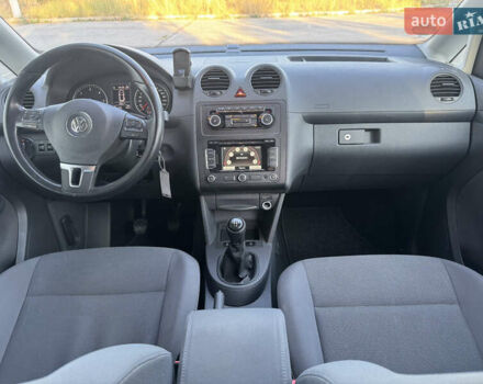 Серый Фольксваген Кадди, объемом двигателя 1.6 л и пробегом 191 тыс. км за 12200 $, фото 30 на Automoto.ua