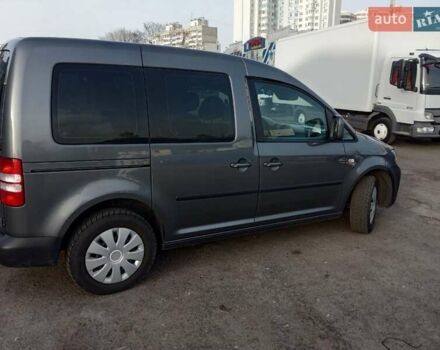 Серый Фольксваген Кадди, объемом двигателя 1.6 л и пробегом 270 тыс. км за 12590 $, фото 2 на Automoto.ua