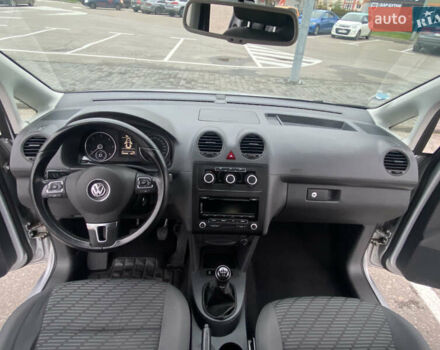 Серый Фольксваген Кадди, объемом двигателя 1.6 л и пробегом 296 тыс. км за 12300 $, фото 18 на Automoto.ua