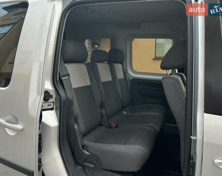 Сірий Фольксваген Кадді, об'ємом двигуна 1.6 л та пробігом 237 тис. км за 11999 $, фото 32 на Automoto.ua