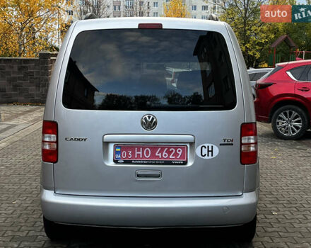 Сірий Фольксваген Кадді, об'ємом двигуна 1.6 л та пробігом 237 тис. км за 11999 $, фото 5 на Automoto.ua