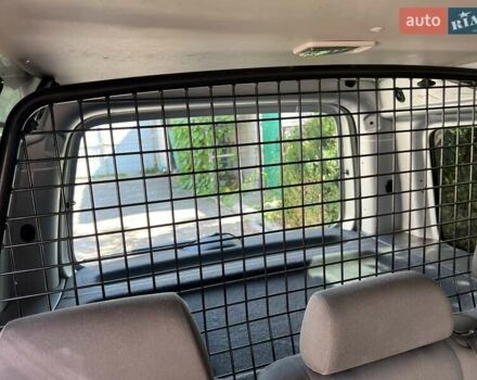 Серый Фольксваген Кадди, объемом двигателя 1.6 л и пробегом 222 тыс. км за 10000 $, фото 7 на Automoto.ua