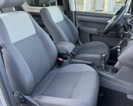 Фольксваген Кадди 2014 в Львове на Automoto.ua Серый Фольксваген Кадди, объемом двигателя 1.6 л и пробегом 190 тыс. км за 12100 $, фото 28 на Automoto.ua