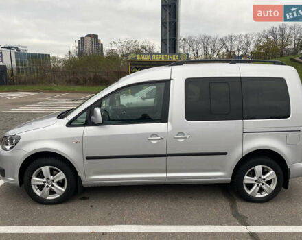 Серый Фольксваген Кадди, объемом двигателя 1.6 л и пробегом 296 тыс. км за 12300 $, фото 3 на Automoto.ua