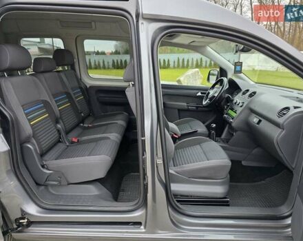 Серый Фольксваген Кадди, объемом двигателя 1.6 л и пробегом 205 тыс. км за 11200 $, фото 16 на Automoto.ua