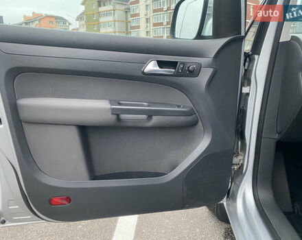 Серый Фольксваген Кадди, объемом двигателя 1.6 л и пробегом 296 тыс. км за 12300 $, фото 33 на Automoto.ua