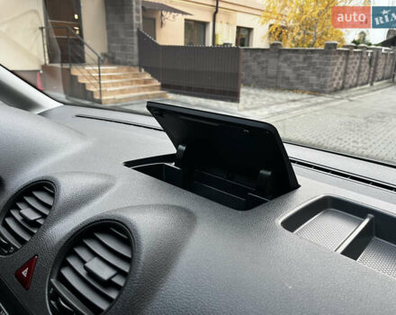 Сірий Фольксваген Кадді, об'ємом двигуна 1.6 л та пробігом 237 тис. км за 11999 $, фото 30 на Automoto.ua