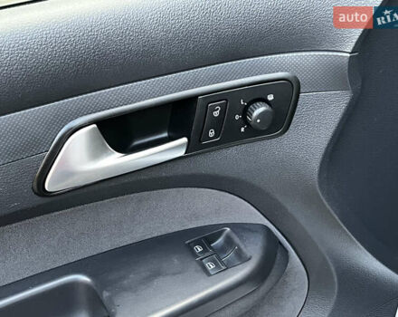 Сірий Фольксваген Кадді, об'ємом двигуна 1.6 л та пробігом 237 тис. км за 11999 $, фото 17 на Automoto.ua