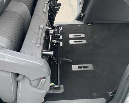 Серый Фольксваген Кадди, объемом двигателя 1.6 л и пробегом 296 тыс. км за 12300 $, фото 27 на Automoto.ua