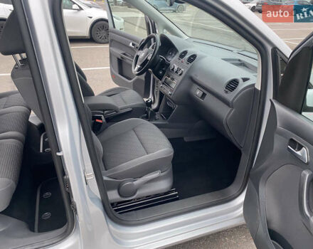 Серый Фольксваген Кадди, объемом двигателя 1.6 л и пробегом 296 тыс. км за 12300 $, фото 22 на Automoto.ua