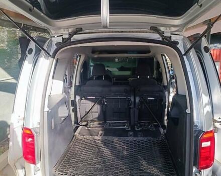 Серый Фольксваген Кадди, объемом двигателя 1.97 л и пробегом 260 тыс. км за 15000 $, фото 11 на Automoto.ua