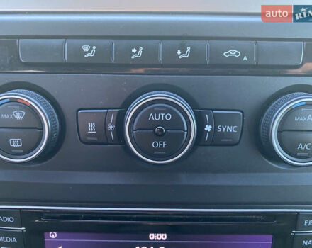 Серый Фольксваген Кадди, объемом двигателя 2 л и пробегом 214 тыс. км за 15700 $, фото 28 на Automoto.ua