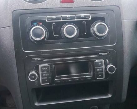 Серый Фольксваген Кадди, объемом двигателя 1.6 л и пробегом 298 тыс. км за 12500 $, фото 24 на Automoto.ua